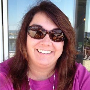 Meet your Posher, Carla